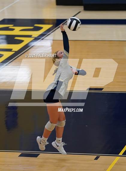 Thumbnail 3 in Decatur Central @ Mooresville photogallery.