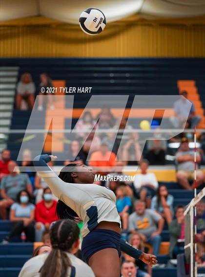 Thumbnail 3 in Decatur Central @ Mooresville photogallery.