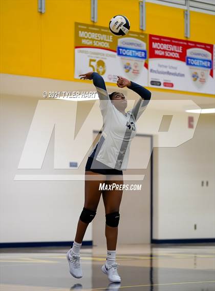 Thumbnail 1 in Decatur Central @ Mooresville photogallery.