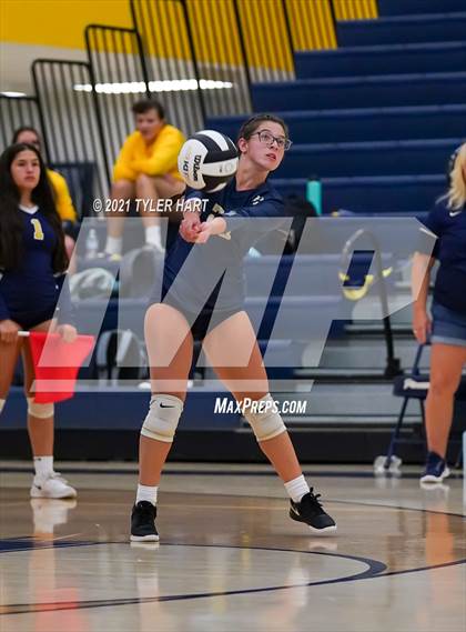Thumbnail 3 in Decatur Central @ Mooresville photogallery.