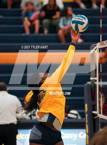 Thumbnail 3 in Decatur Central @ Mooresville photogallery.