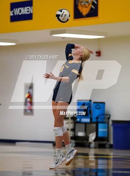 Thumbnail 3 in Decatur Central @ Mooresville photogallery.