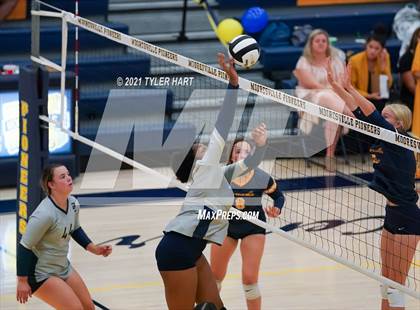 Thumbnail 1 in Decatur Central @ Mooresville photogallery.