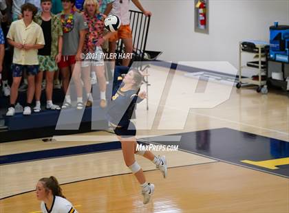 Thumbnail 3 in Decatur Central @ Mooresville photogallery.