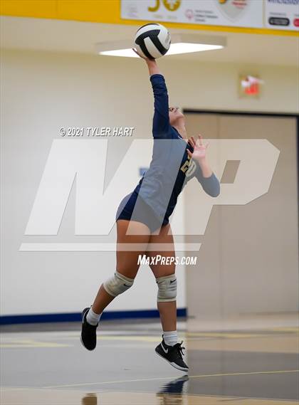 Thumbnail 3 in Decatur Central @ Mooresville photogallery.