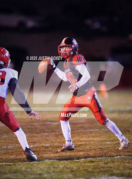 Thumbnail 1 in Tonopah vs Carlin (NIAA 1A State Semifinal) photogallery.