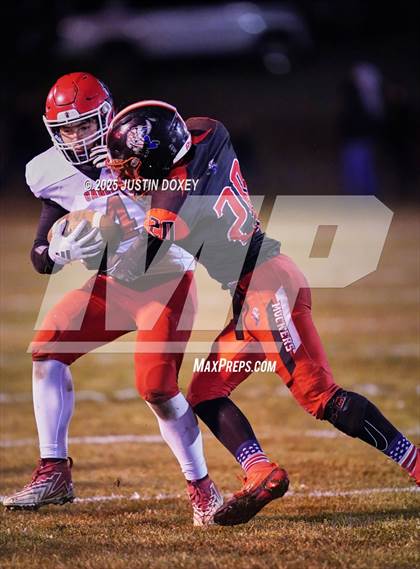 Thumbnail 1 in Tonopah vs Carlin (NIAA 1A State Semifinal) photogallery.