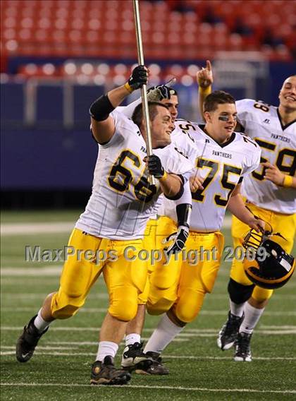 Thumbnail 2 in Secaucus vs. Cedar Grove (NJSIAA Public North 2 Group 1 Final) photogallery.