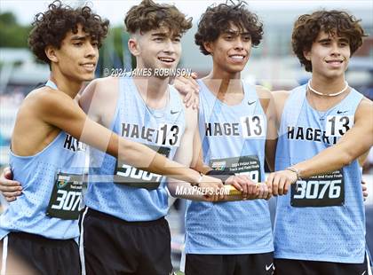 Thumbnail 1 in FHSAA 4A Finals (4 x 800 Meter) photogallery.