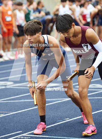 Thumbnail 2 in FHSAA 4A Finals (4 x 800 Meter) photogallery.