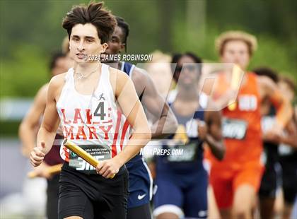 Thumbnail 3 in FHSAA 4A Finals (4 x 800 Meter) photogallery.