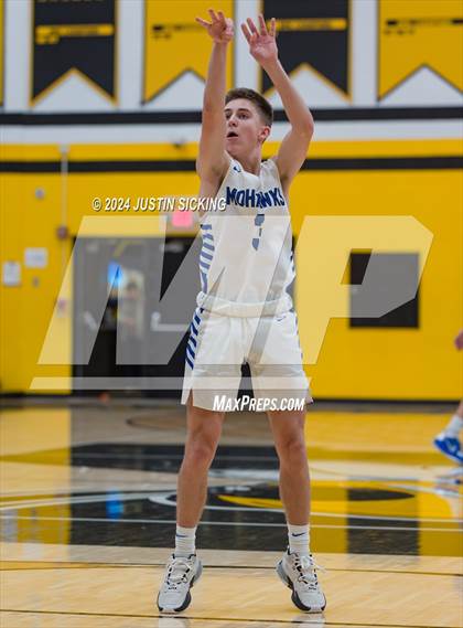 Thumbnail 3 in Waldron vs. Herron photogallery.
