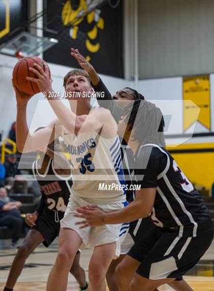 Thumbnail 3 in Waldron vs. Herron photogallery.