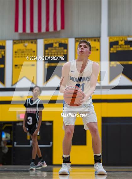 Thumbnail 3 in Waldron vs. Herron photogallery.