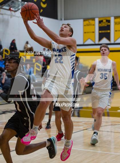 Thumbnail 3 in Waldron vs. Herron photogallery.