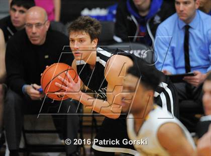 Thumbnail 2 in Stevenson vs. Highland Park (IHSA Class 4A Regional) photogallery.