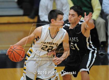 Thumbnail 2 in Stevenson vs. Highland Park (IHSA Class 4A Regional) photogallery.