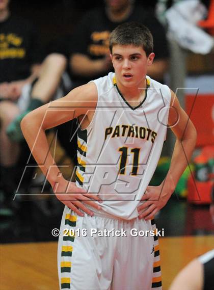 Thumbnail 3 in Stevenson vs. Highland Park (IHSA Class 4A Regional) photogallery.