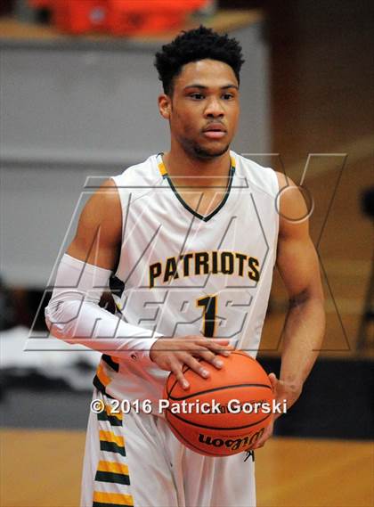 Thumbnail 3 in Stevenson vs. Highland Park (IHSA Class 4A Regional) photogallery.