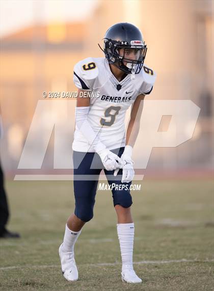 Thumbnail 2 in Chavez @ Shafter photogallery.