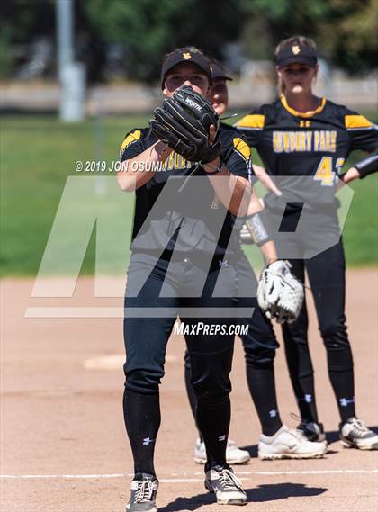 Thumbnail 3 in Newbury Park vs Foothill Tech photogallery.