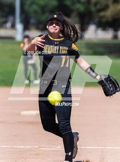 Thumbnail 3 in Newbury Park vs Foothill Tech photogallery.