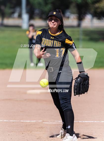 Thumbnail 2 in Newbury Park vs Foothill Tech photogallery.