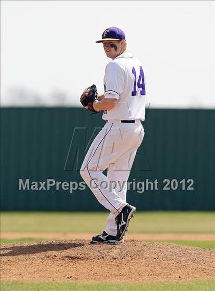 Thumbnail 1 in Farmersville vs Lake Worth (Ferris Tournament) photogallery.