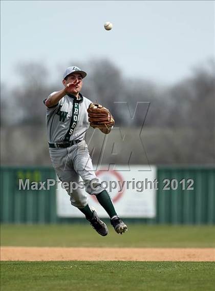 Thumbnail 3 in Farmersville vs Lake Worth (Ferris Tournament) photogallery.
