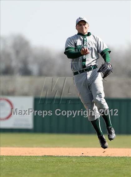 Thumbnail 3 in Farmersville vs Lake Worth (Ferris Tournament) photogallery.