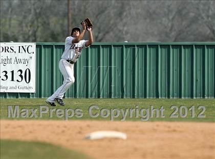 Thumbnail 3 in Farmersville vs Lake Worth (Ferris Tournament) photogallery.