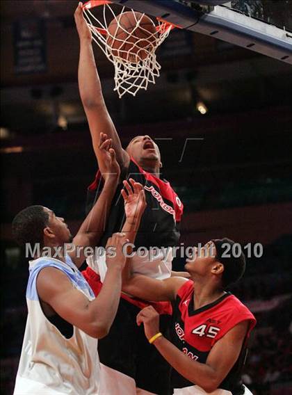 Thumbnail 2 in 2010 Jordan Brand Classic @ Madison Square Garden photogallery.