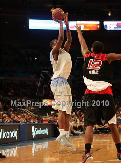 Thumbnail 2 in 2010 Jordan Brand Classic @ Madison Square Garden photogallery.