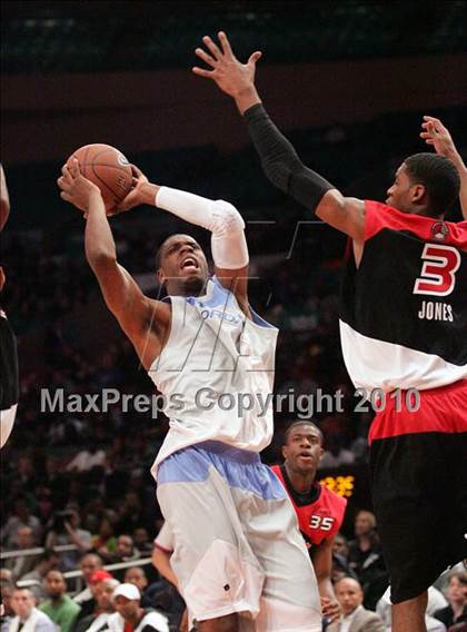 Thumbnail 3 in 2010 Jordan Brand Classic @ Madison Square Garden photogallery.
