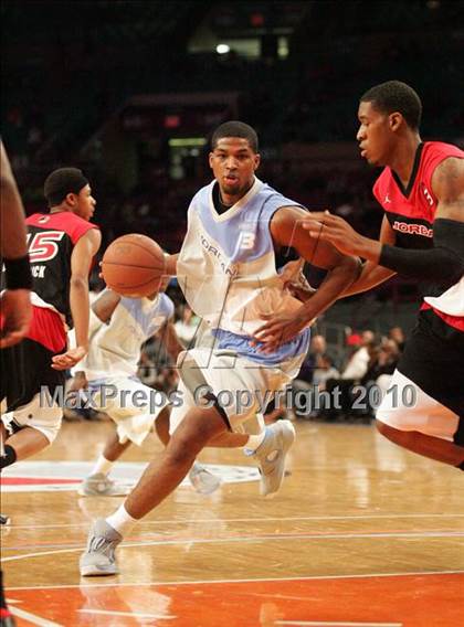 Thumbnail 3 in 2010 Jordan Brand Classic @ Madison Square Garden photogallery.