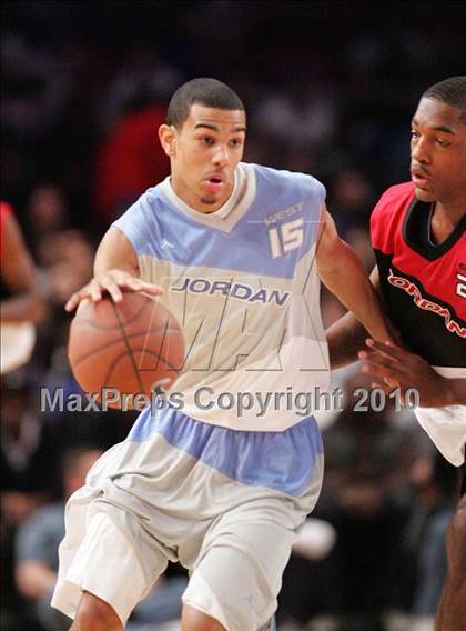 Thumbnail 3 in 2010 Jordan Brand Classic @ Madison Square Garden photogallery.