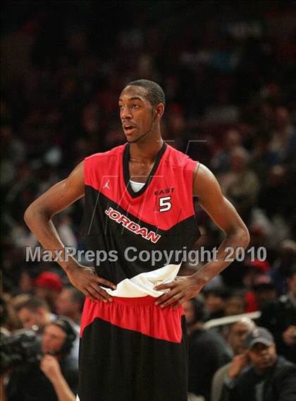 Thumbnail 2 in 2010 Jordan Brand Classic @ Madison Square Garden photogallery.
