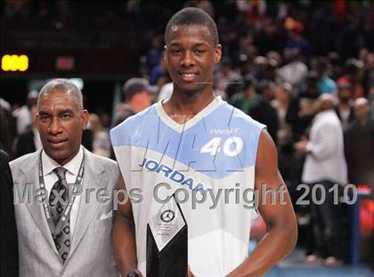 Thumbnail 2 in 2010 Jordan Brand Classic @ Madison Square Garden photogallery.
