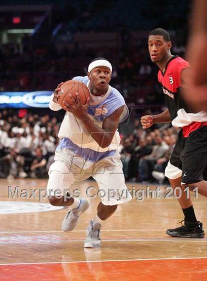 Thumbnail 3 in 2010 Jordan Brand Classic @ Madison Square Garden photogallery.