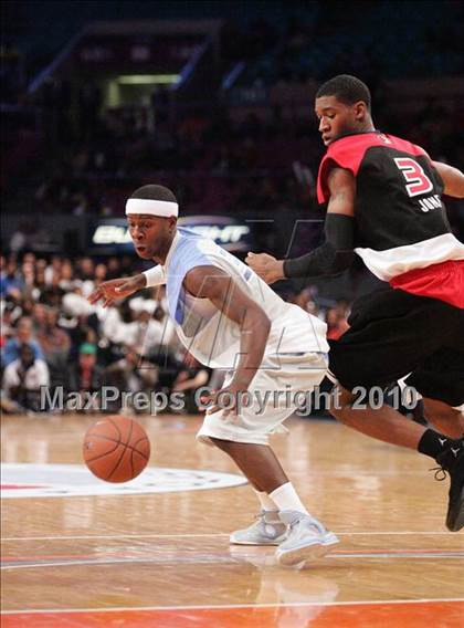 Thumbnail 2 in 2010 Jordan Brand Classic @ Madison Square Garden photogallery.
