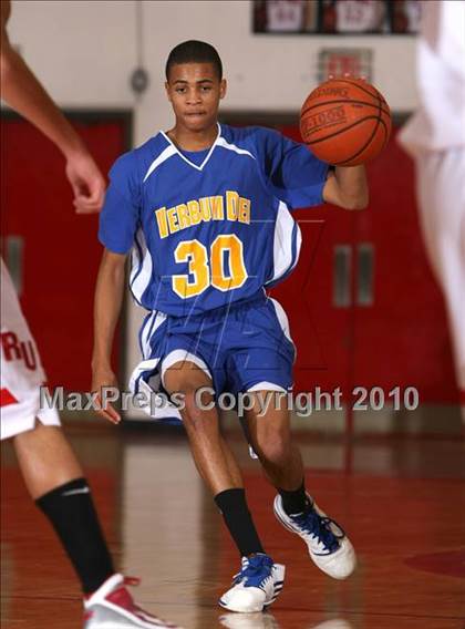 Thumbnail 2 in Verbum Dei @ Redondo (Seahawk Classic) photogallery.