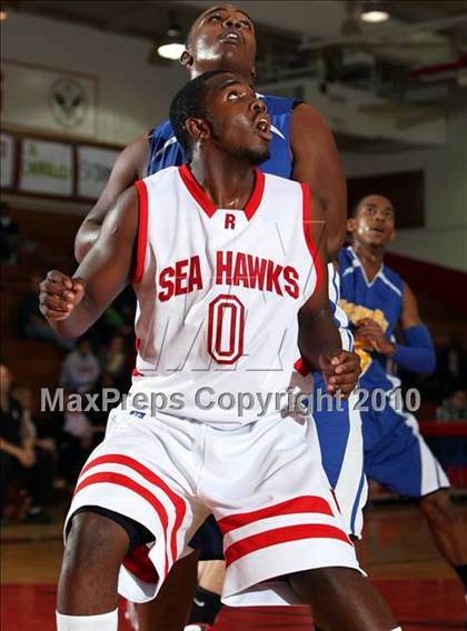 Thumbnail 1 in Verbum Dei @ Redondo (Seahawk Classic) photogallery.