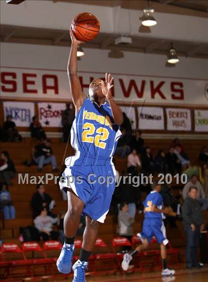 Thumbnail 2 in Verbum Dei @ Redondo (Seahawk Classic) photogallery.