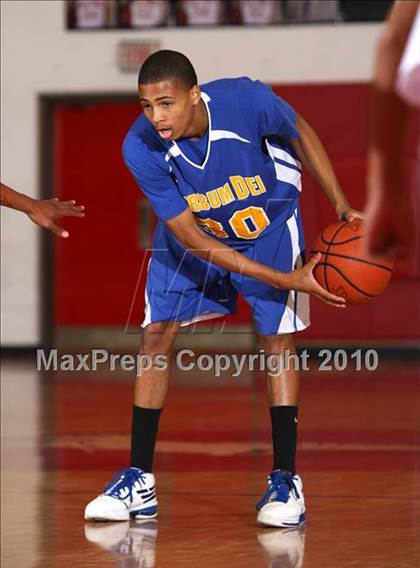 Thumbnail 1 in Verbum Dei @ Redondo (Seahawk Classic) photogallery.