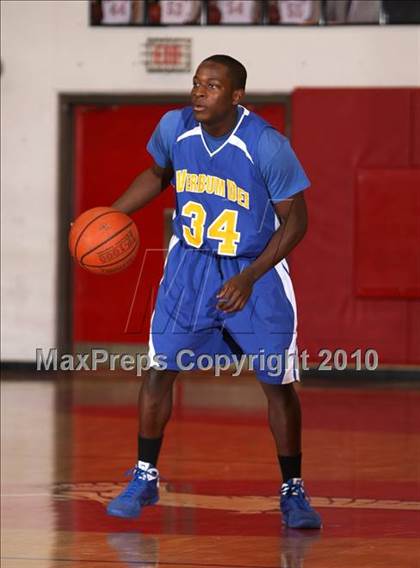 Thumbnail 1 in Verbum Dei @ Redondo (Seahawk Classic) photogallery.