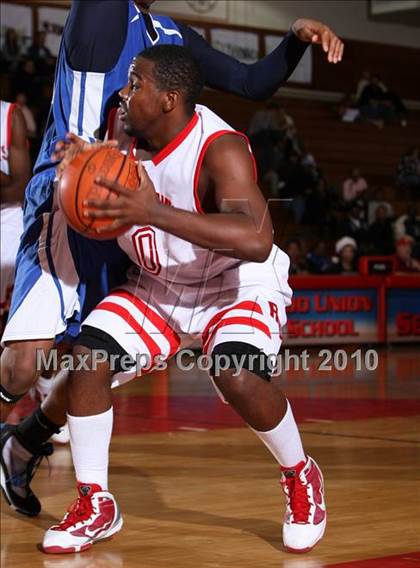 Thumbnail 2 in Verbum Dei @ Redondo (Seahawk Classic) photogallery.