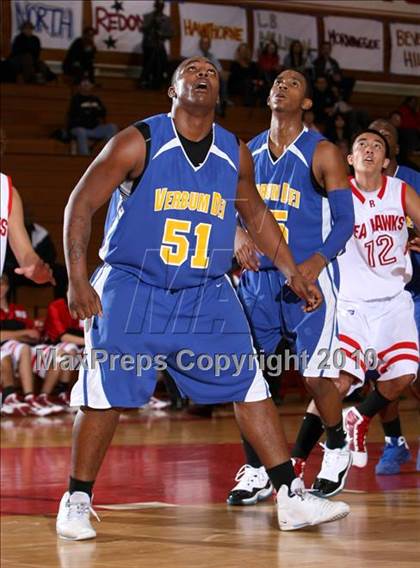 Thumbnail 2 in Verbum Dei @ Redondo (Seahawk Classic) photogallery.