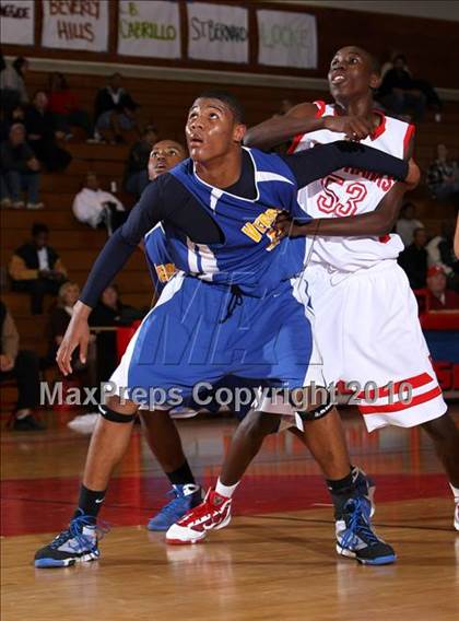 Thumbnail 2 in Verbum Dei @ Redondo (Seahawk Classic) photogallery.