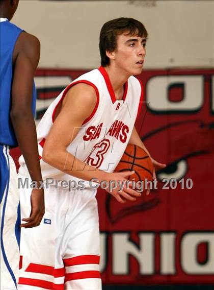 Thumbnail 3 in Verbum Dei @ Redondo (Seahawk Classic) photogallery.