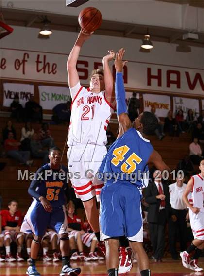 Thumbnail 2 in Verbum Dei @ Redondo (Seahawk Classic) photogallery.